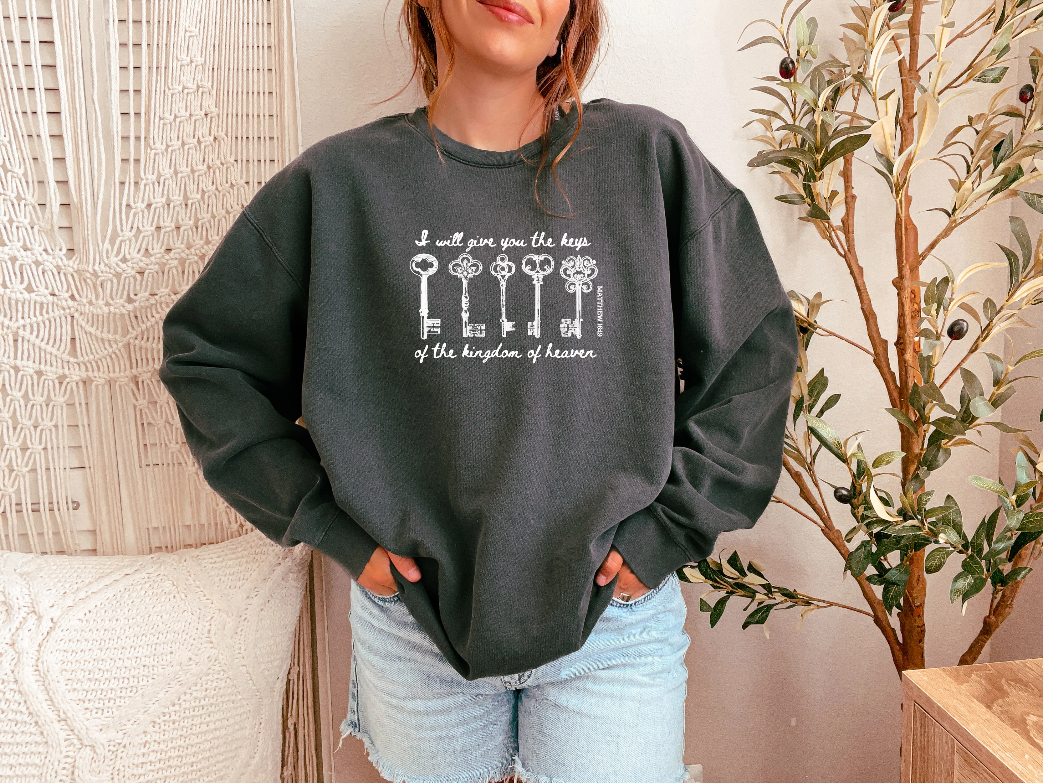 I WILL GIVE YOU THE KEYS OF THE KINGDOM OF HEAVEN UNISEX SWEATSHIRT - Image 3