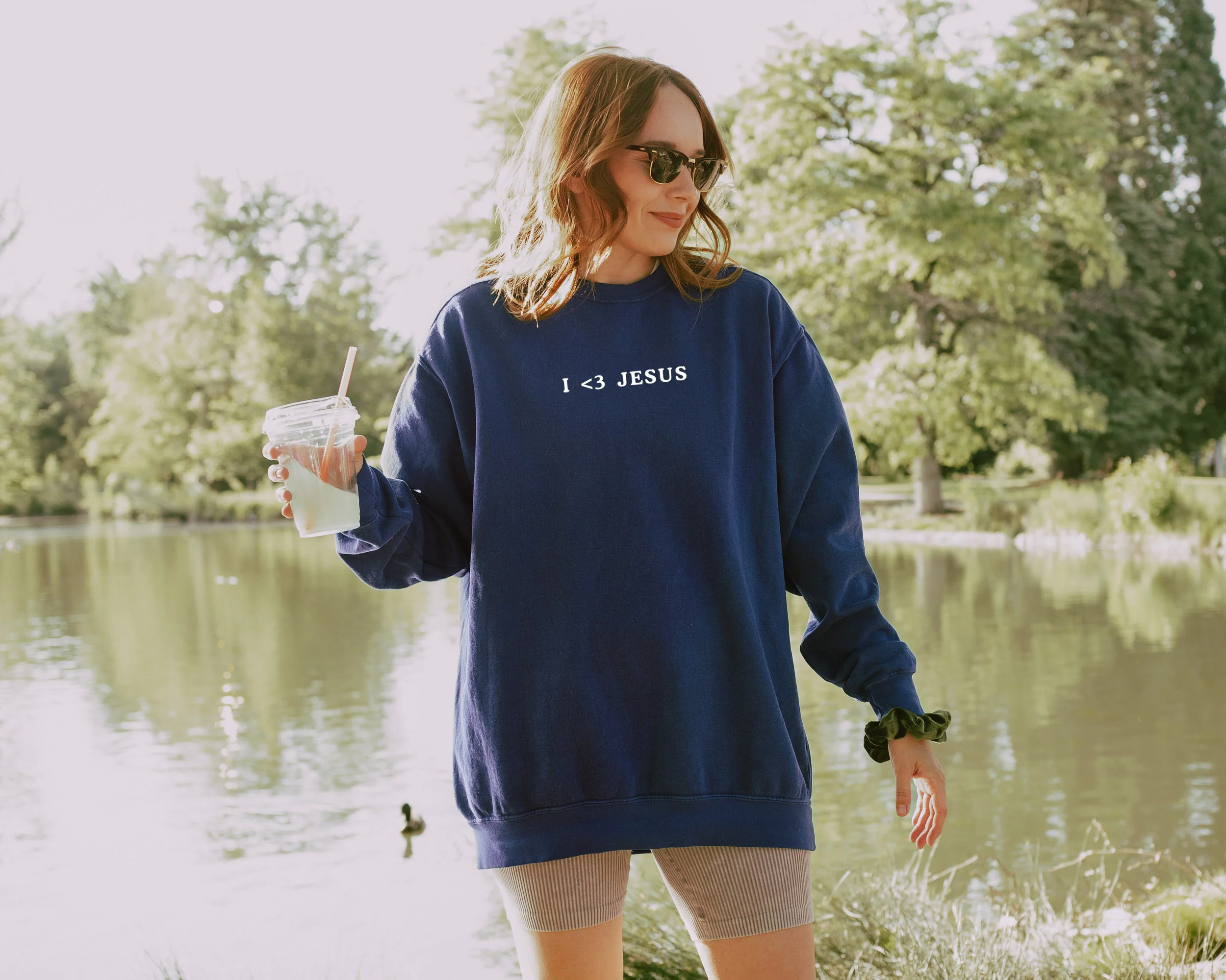 I <3 JESUS UNISEX SWEATSHIRT - Image 2
