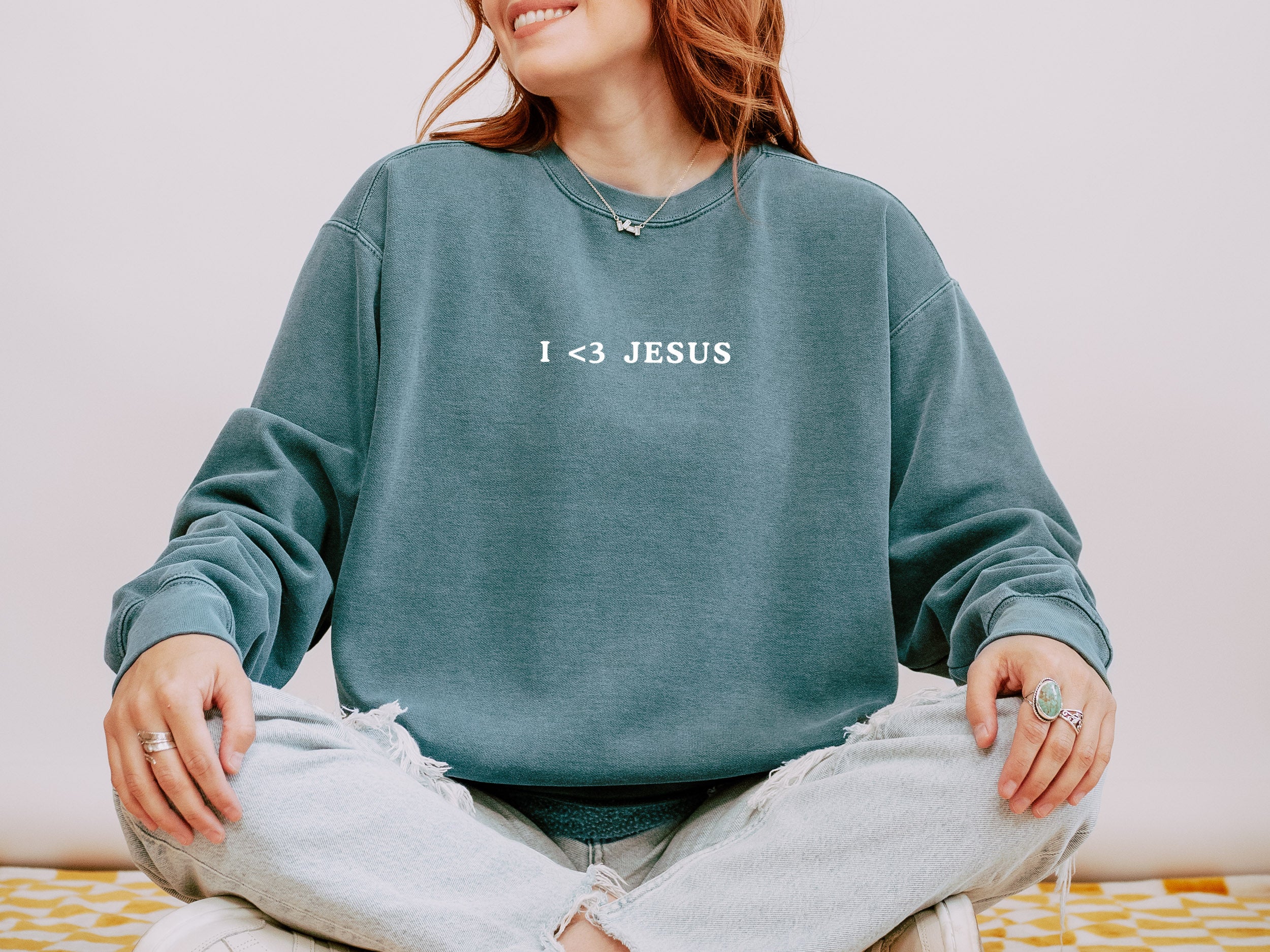I <3 JESUS UNISEX SWEATSHIRT - Image 3